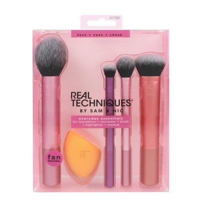 Real techniques - EVERYDAY ESSENTIALS